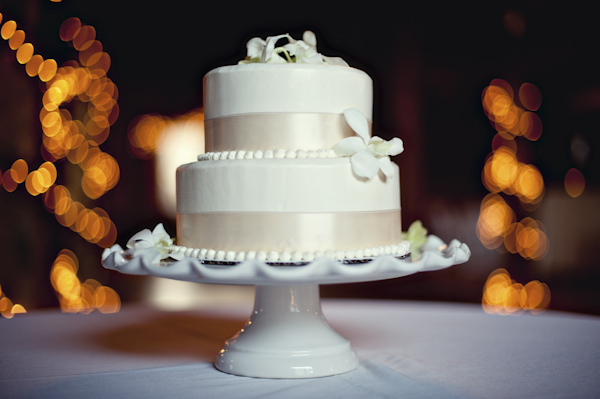 ivory and white cake with small floral detail - wedding photo by top Atlanta based wedding photographers Scobey Photography